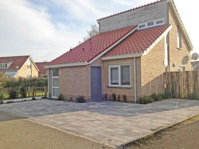 Holiday house Bungalow in Breskens with Private Jetty - Outdoor photo 2