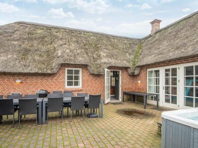 Holiday house Luxury Retreat with Pool - By Traum Ferienwohnungen - Outdoor photo 28