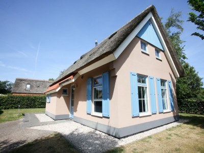 Holiday park Modern Bungalows by the Sea in De Koog - Holiday park