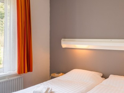 Holiday park Spacious bungalow near the Hunebedcentrum - Features photo 6