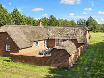 Holiday house Luxurioses Reetdachrefugium -- By Traum Ferienwohnungen - Outdoor photo 30