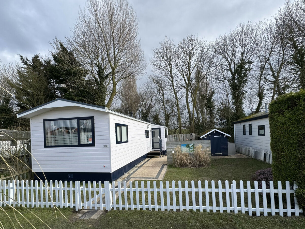 Chalet RBR 1252 - Beach Resort Kamperland - Outdoor photo 2