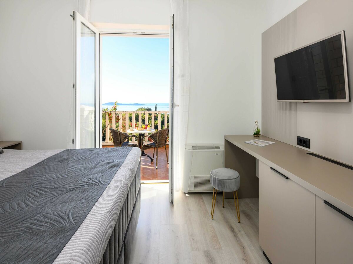 Apartment Villa Panorama Dubrovnik (S1) - Deluxe Double Room with Terrace and Sea View - Features photo 4