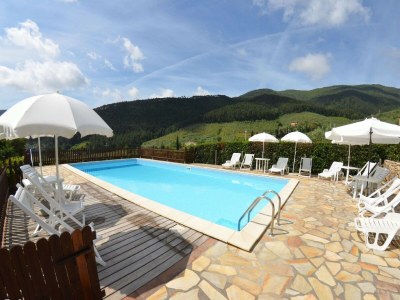 Holiday house Geräumiges Ferienhaus in Buti - Outdoor photo 5