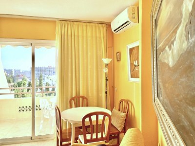 Apartment Apartment in Malaga with Sea Views & Pool - Features photo 12