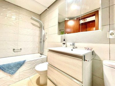 Apartment Apartment in Malaga with Sea Views & Pool - Features photo 14