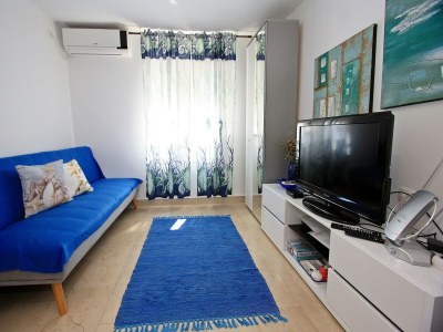 Apartment Apartment Zorica - One Bedroom Apartment with Terrace (ST) - Features photo 11