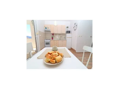 Apartment Apartments Mediterranean House - Two Bedroom Apartment with Terrace and Sea View in Klek - Apartment