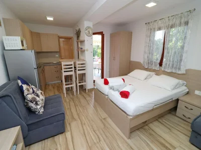 Apartment Seaside Apartments Hrkać - Studio Apartment with Terrace and Sea View 3 - Features photo 9