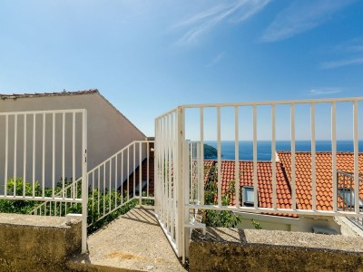Apartment Apartment and Room Cicko - One Bedroom Apartment with Terrace and Sea View (Attic) - Outdoor photo 3