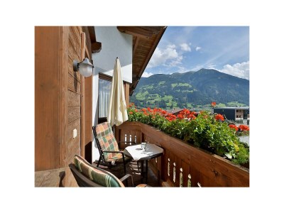 Apartment Top 9 & Top 14 - Outdoor photo 15