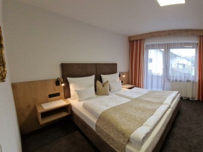 Holiday room Dreibettzimmer mit Dusche, WC in Fügen - Holiday room