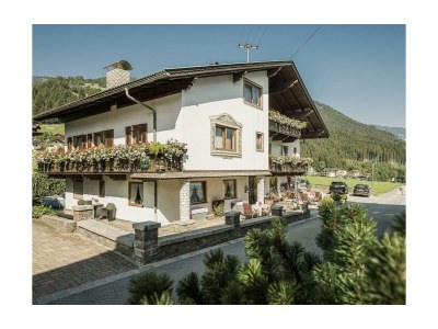 Holiday room Doppelzimmer mit Dusche, WC in Ried im Zillertal - Holiday room