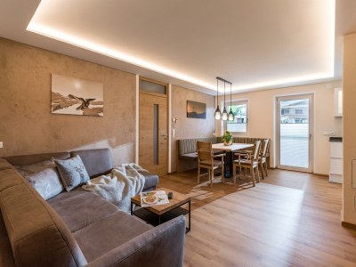 Apartment Apart Painting - Outdoor photo 12