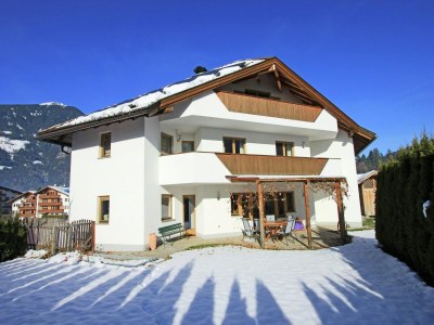 Apartment Residence in Kaltenbach near ski lifts - Outdoor photo 4