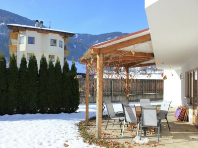 Apartment Residence in Kaltenbach near ski lifts - Outdoor photo 5