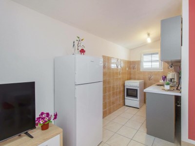 Apartment Apartments Alaga - B4+2 - Features photo 4