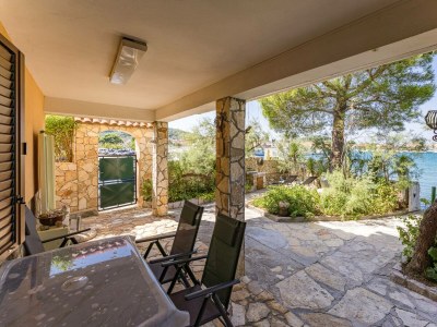 Apartment Apartments Kukljica - two bedroom apartment - Outdoor photo 2