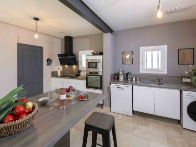 Villa Maison Belleviste - private swimming pool within w - Features photo 18