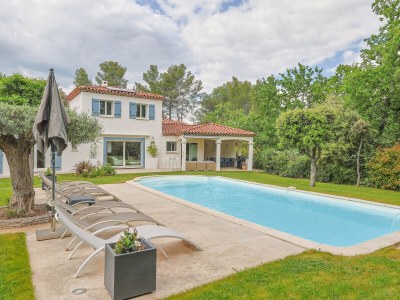 Villa Mas des Ecureuils (8p) with pool in Provence - Outdoor photo 7