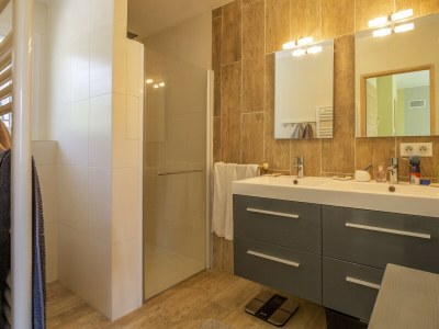 Villa Mas des Ecureuils (8p) with pool in Provence - Features photo 27