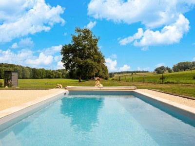 Holiday house Charming Holiday Home with Private Pool - Outdoor photo 7