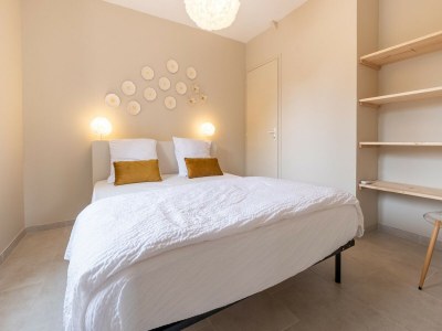 Holiday house Charming Holiday Home with Private Pool - Features photo 12