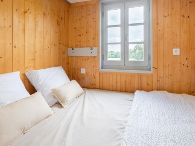 Holiday house Charming Holiday Home with Private Pool - Features photo 13