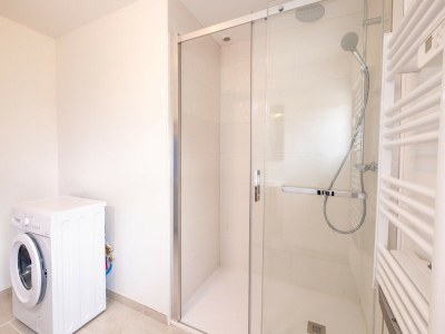 Holiday house Charming Holiday Home with Private Pool - Features photo 15