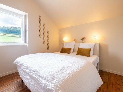 Holiday house Charming Holiday Home with Private Pool - Features photo 16