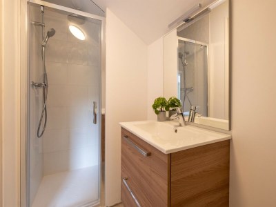 Holiday house Charming Holiday Home with Private Pool - Features photo 24