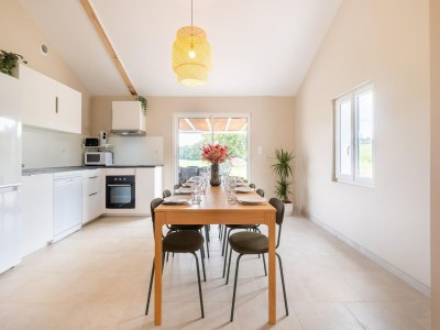 Holiday house Charming Holiday Home with Private Pool - Features photo 29