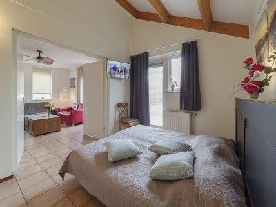 Holiday park Holiday Home in Quiet Park with Garden - Features photo 16