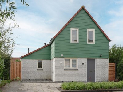 Holiday park Holiday Home in Quiet Park with Garden - Outdoor photo 9