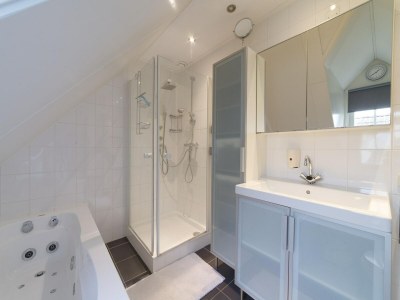 Holiday park Zeeland Retreat; Sauna and Seaside Charm - Features photo 15