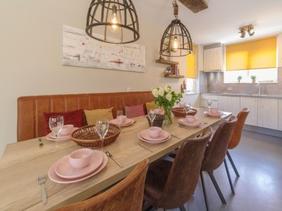 Holiday park Holiday Home in Zeeland with Spacious Garden - Features photo 12