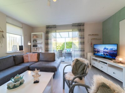 Holiday park Ferienhaus in Zeeland nahe Stränden in Wemeldinge - Holiday park