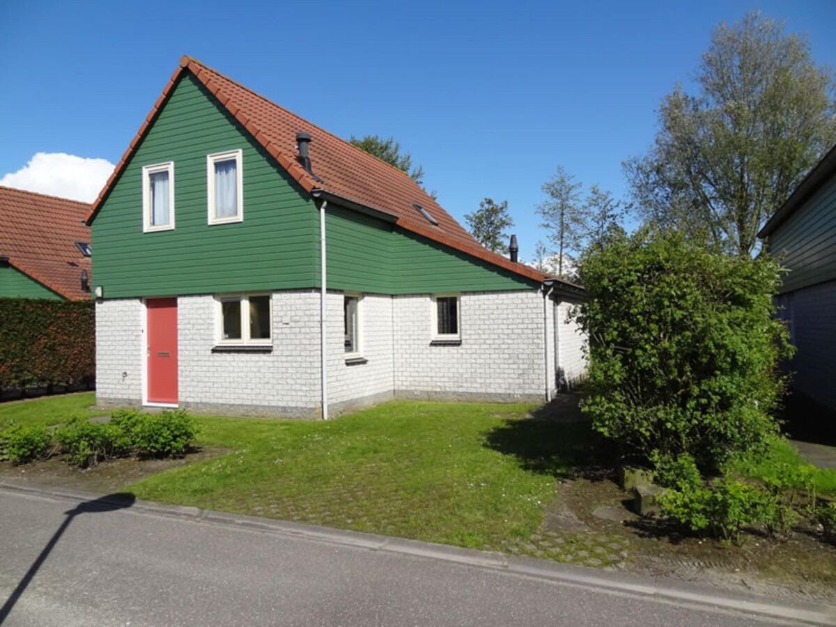 Holiday park Detached Home in Zeeland near the Coast
