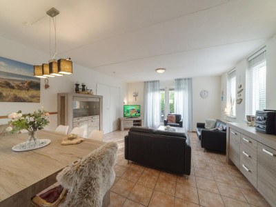 Holiday park Ferienhaus im ruhigen Park mit Garten - Features photo 11