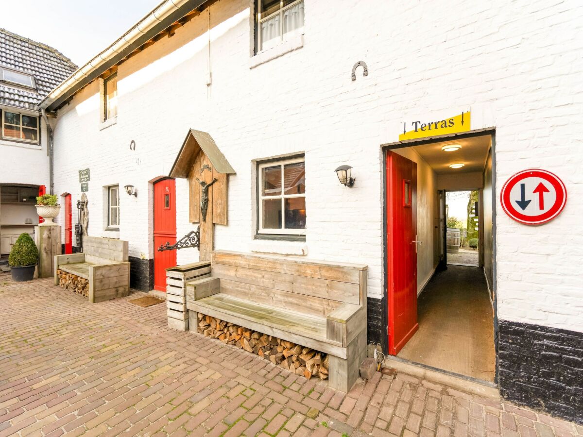 Holiday house Schönes Ferienhaus in Voerendaal - Outdoor photo 2