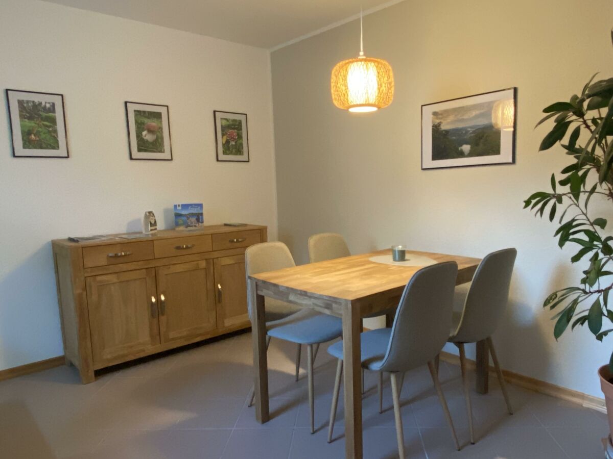 Apartment 2-Bett-Ferienwohnung Pützbachtal bis 4 Personen