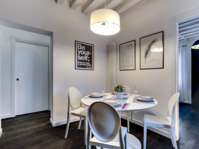 Apartment Biennale - Features photo 16