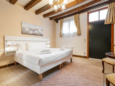 Holiday house Residenza Centopietre - Camera Pink - Features photo 11