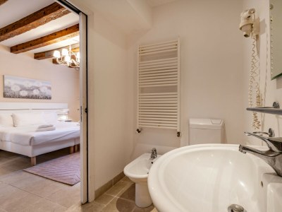 Holiday house Residenza Centopietre - Camera Pink - Features photo 20