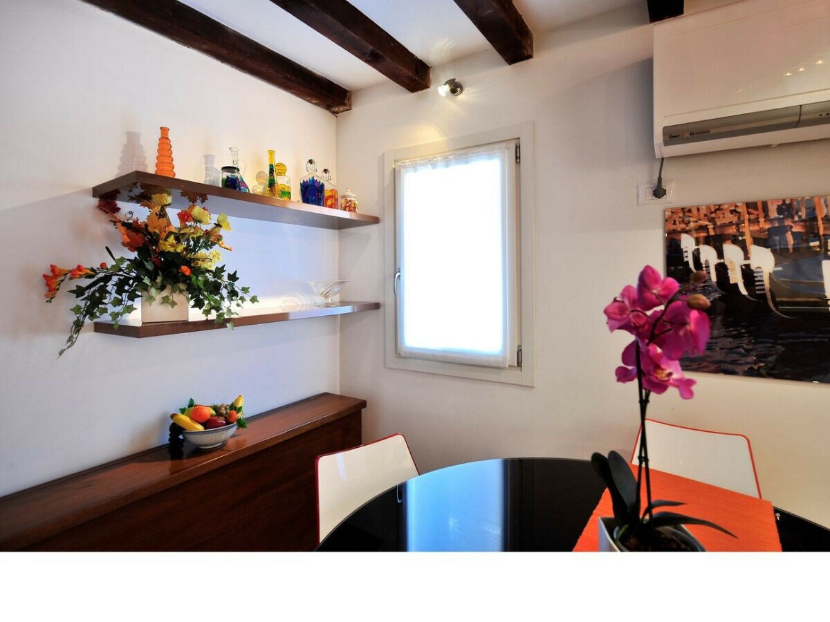 Apartment Creme Caramel - Features photo 3