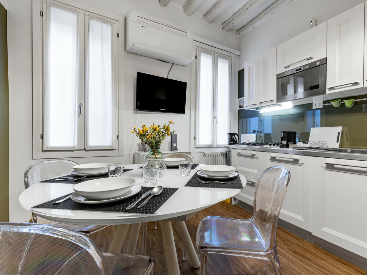 Apartment Gold Apartment