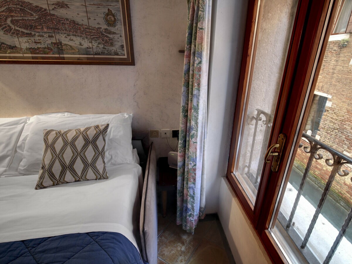 Apartment Rialto Canal View - Features photo 5