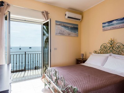 Apartment Naxos Bay view with terrace - Features photo 9