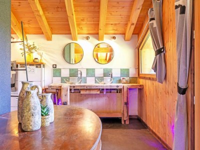 Chalet Chalet in Moulin with Sauna & Stunning Views - Features photo 12