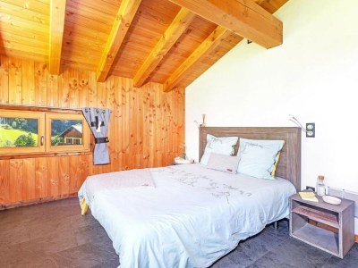 Chalet Chalet in Moulin with Sauna & Stunning Views - Features photo 22